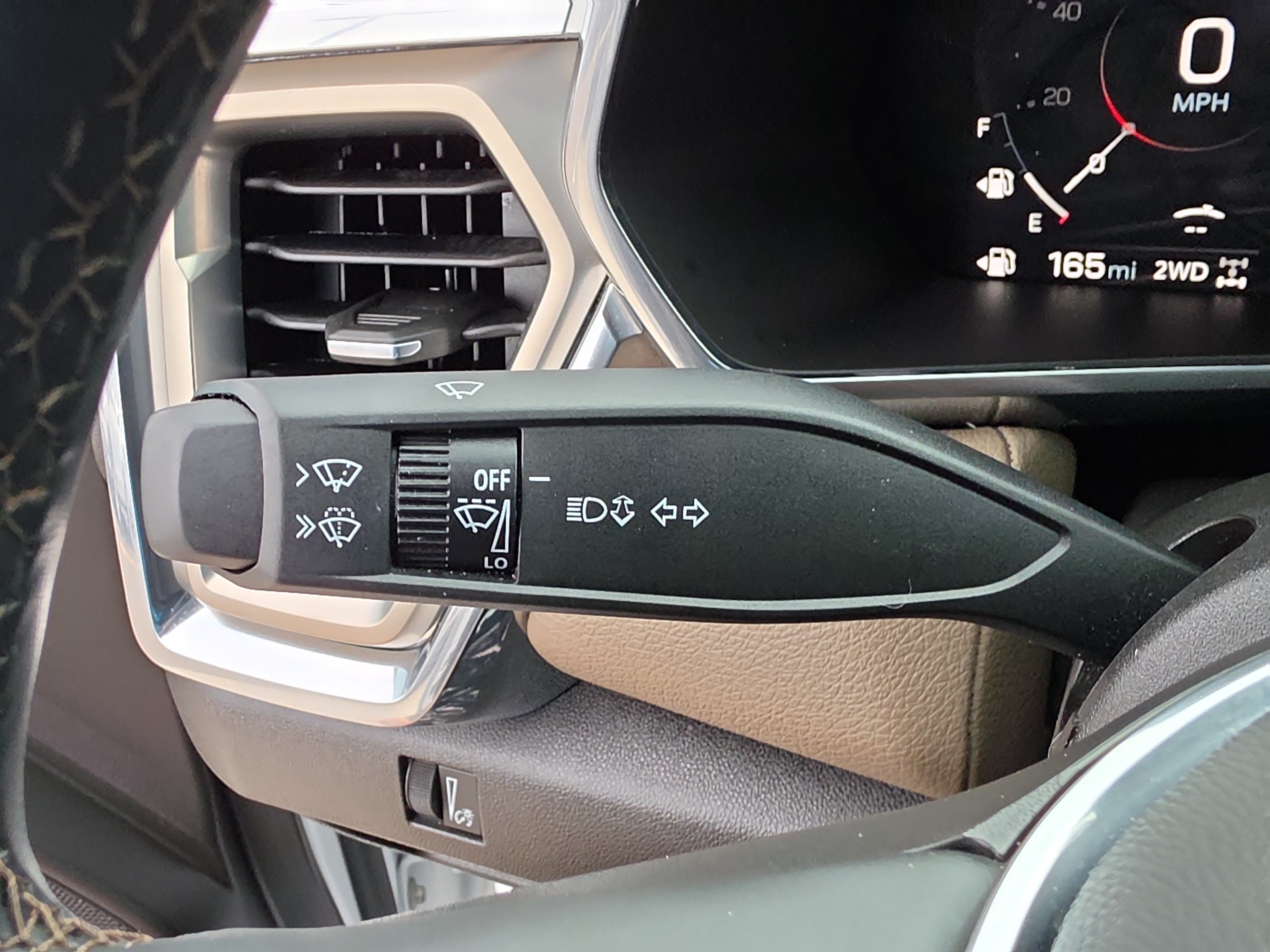 Used 2024 GMC Canyon Denali AWD/4WD image 31