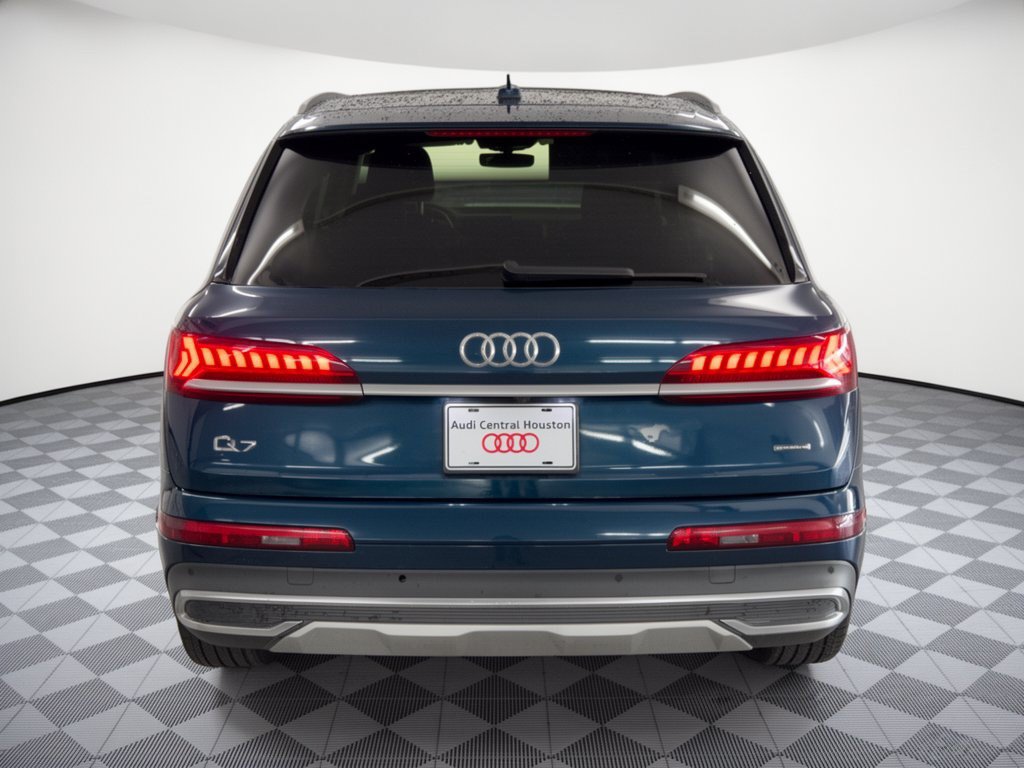 Used 2022 Audi Q7 3.0T Premium Plus w/ Premium Plus Package AWD/4WD image 11
