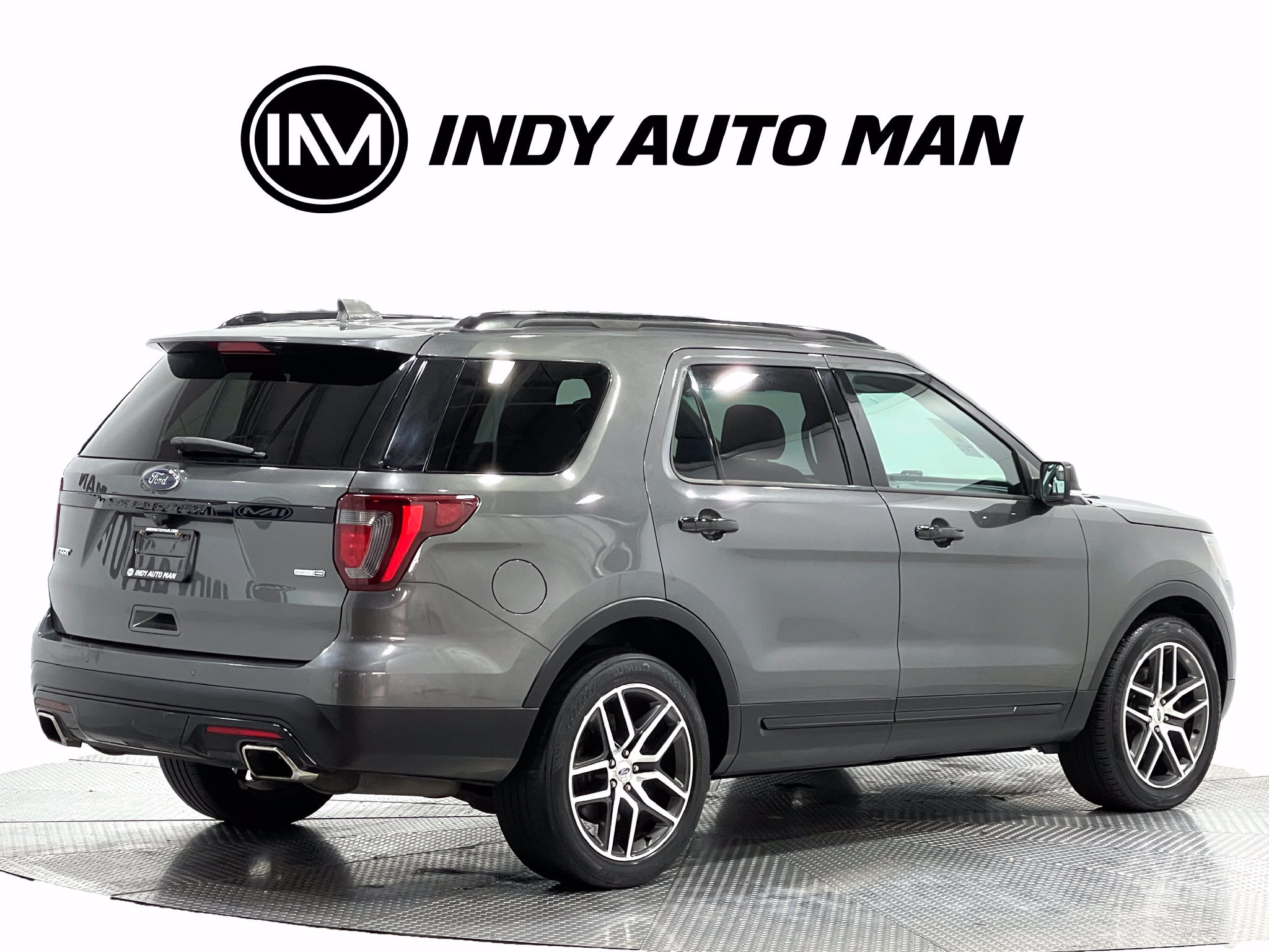 Used 2017 Ford Explorer Sport AWD/4WD image 4