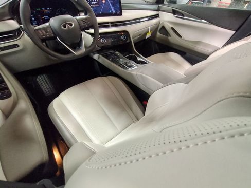 Used 2026 INFINITI QX60 Pure w/ Cargo Package image 18