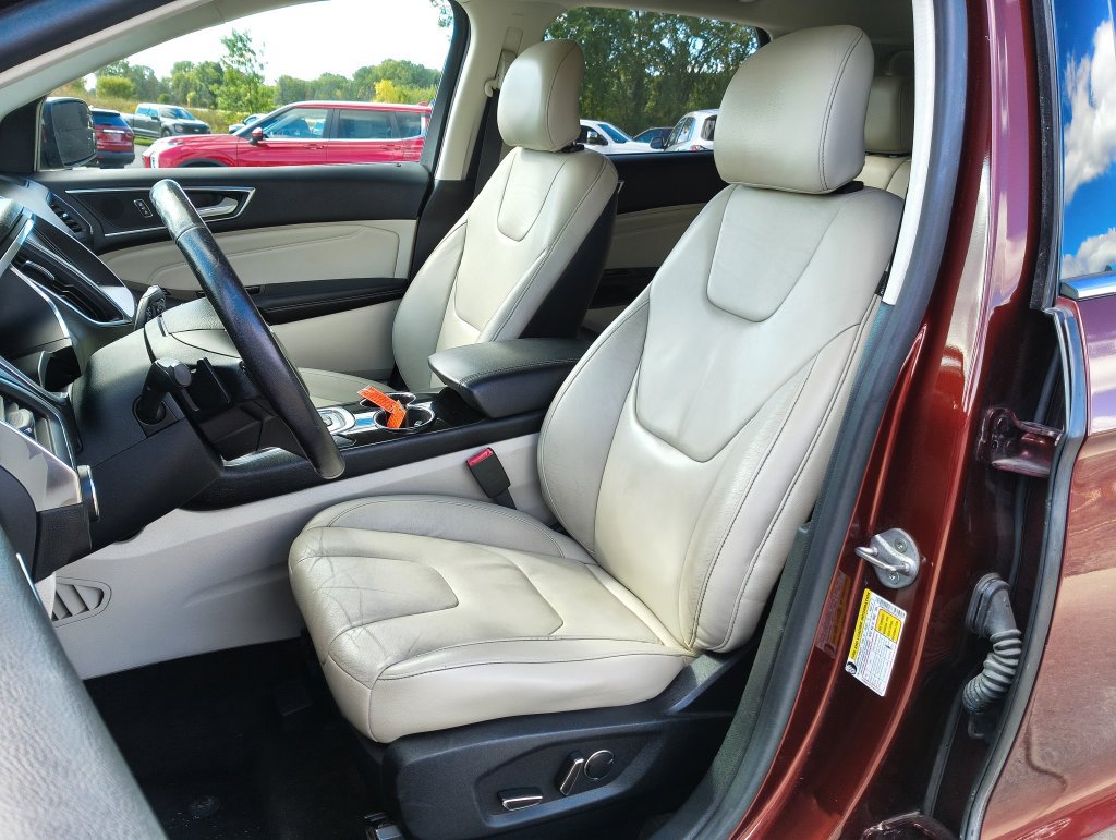Used 2015 Ford Edge Titanium AWD/4WD image 10