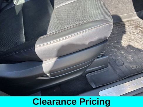 Used 2021 Lincoln Aviator Reserve w/ Elements Package Plus image 43