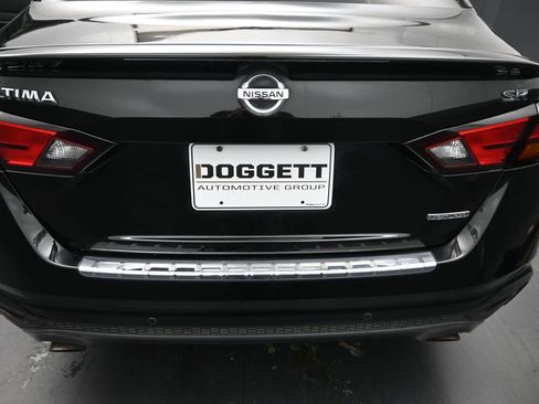 Used 2022 Nissan Altima 2.0 SR image 10