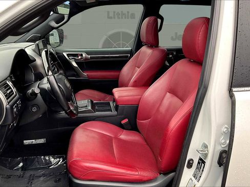Used 2023 Lexus GX 460 Luxury image 11