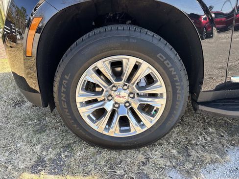 Used 2025 GMC Yukon XL Denali image 9