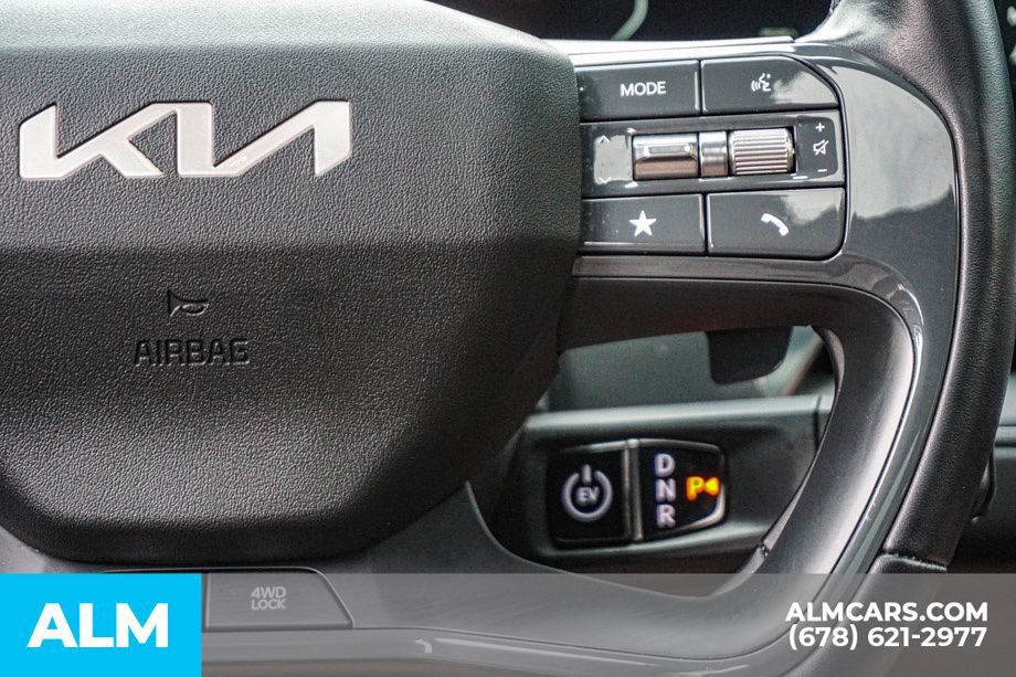 Used 2024 Kia EV9 Land AWD/4WD image 32