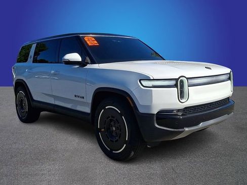 Used 2025 Rivian R1S Adventure AWD/4WD image 2