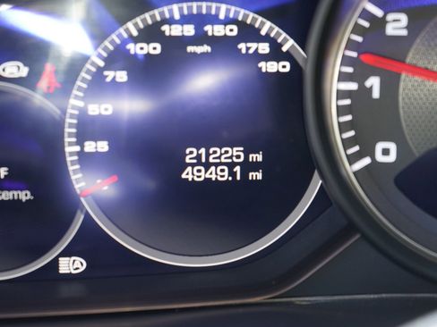 Used 2021 Porsche Cayenne GTS image 14