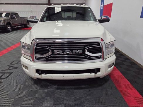 Used 2018 RAM 3500 Laramie Longhorn image 17