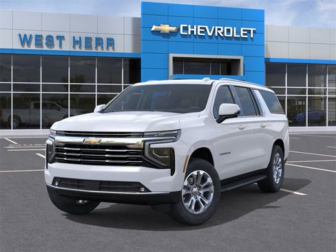 New 2026 Chevrolet Suburban LT w/ Comfort Package image 6