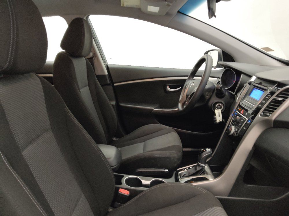 Used 2017 Hyundai Elantra GT FWD image 21