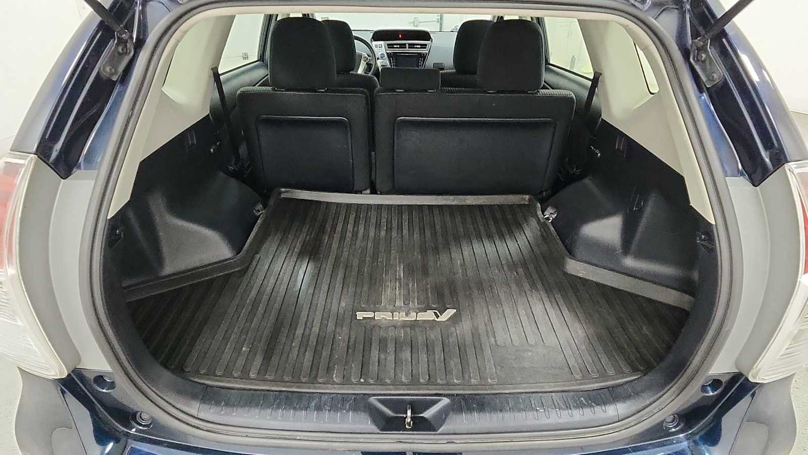 Certified 2017 Toyota Prius V Two FWD image 26