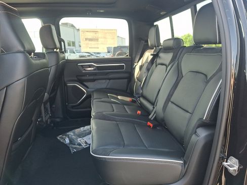 New 2026 RAM 1500 Laramie w/ Laramie Preferred Package AWD/4WD image 8