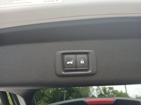 Used 2022 Mitsubishi Outlander SEL AWD/4WD image 14
