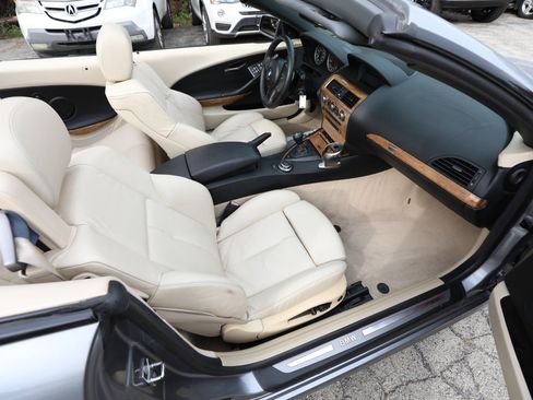 Used 2007 BMW 650i Convertible image 14