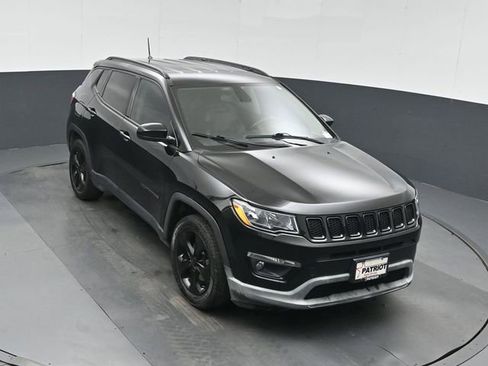 Used 2018 Jeep Compass Altitude image 37