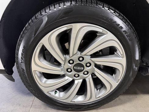 Used 2024 Lincoln Navigator L Reserve AWD/4WD image 8