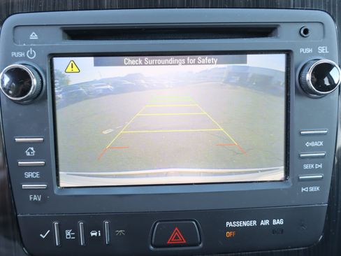 Used 2017 Chevrolet Traverse LT AWD/4WD image 25