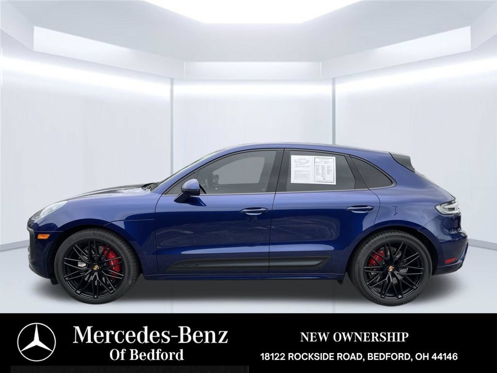 Used 2022 Porsche Macan GTS AWD/4WD image 2