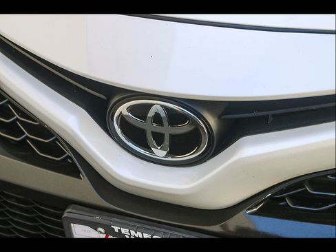 Used 2021 Toyota Camry XSE w/ Carpet Mat Package (TMS) FWD image 4