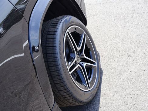 New 2026 Mercedes-Benz GLS 450 4MATIC image 40