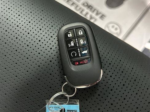 Used 2026 Honda Odyssey Elite image 29