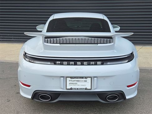 Used 2025 Porsche 911 Carrera image 18