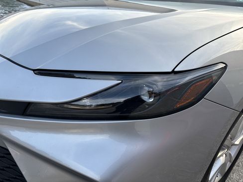 Used 2025 Toyota Camry LE image 10