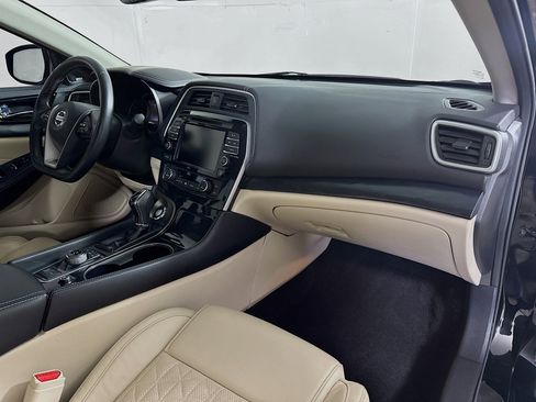 Used 2021 Nissan Maxima Platinum image 29