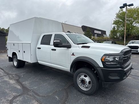 New 2024 RAM 5500 Tradesman w/ Max Tow Package image 3