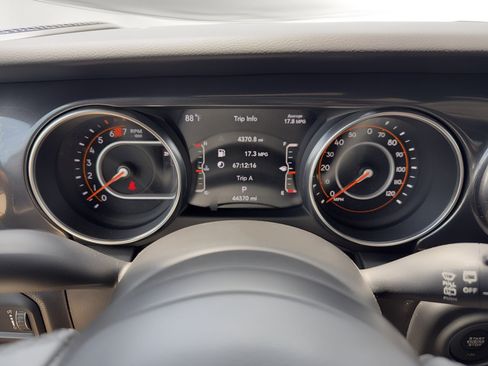 Used 2023 Jeep Wrangler Unlimited Sport AWD/4WD image 26