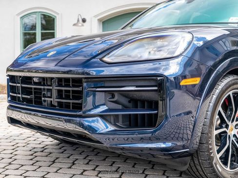 Used 2024 Porsche Cayenne S image 81