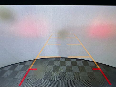 Used 2024 GMC Canyon Elevation w/ Convenience Package image 24