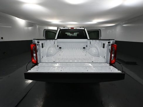 Used 2023 Ford F350 XLT w/ FX4 Off-Road Package image 39