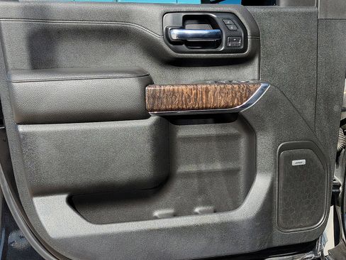 Used 2020 GMC Sierra 2500 Denali w/ Denali Ultimate Package image 11