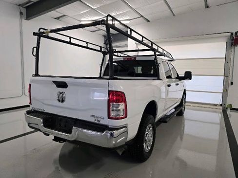 Used 2024 RAM 2500 Tradesman w/ Chrome Appearance Group AWD/4WD image 6