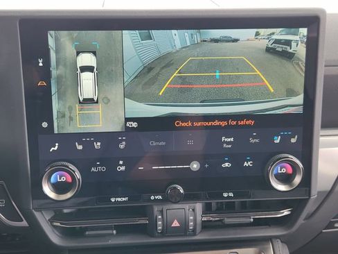 Used 2024 Lexus GX 550 w/ Accessory Package (Z1) AWD/4WD image 13