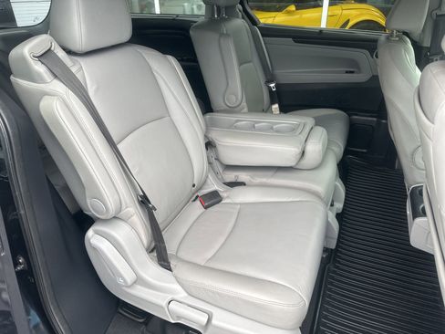 Used 2019 Honda Odyssey Elite image 9