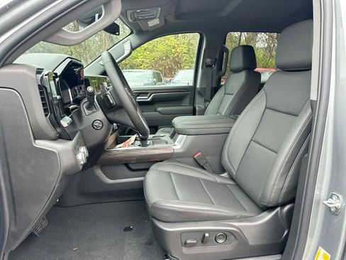 New 2026 GMC Sierra 1500 SLT w/ SLT Convenience Package image 11