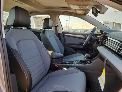 New 2025 Volkswagen Jetta SE image 15