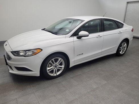 Used 2018 Ford Fusion S image 2