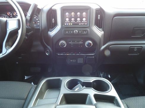 Used 2022 Chevrolet Silverado 1500 Custom image 16