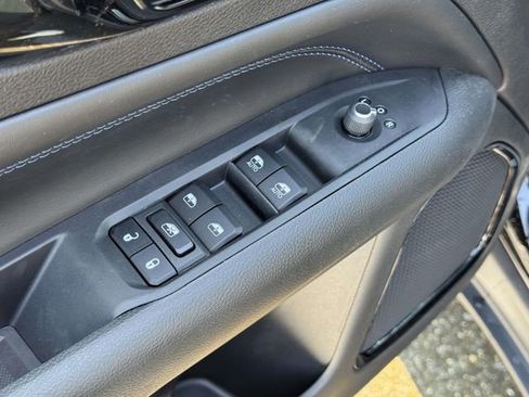 New 2026 Jeep Compass Latitude AWD/4WD image 17