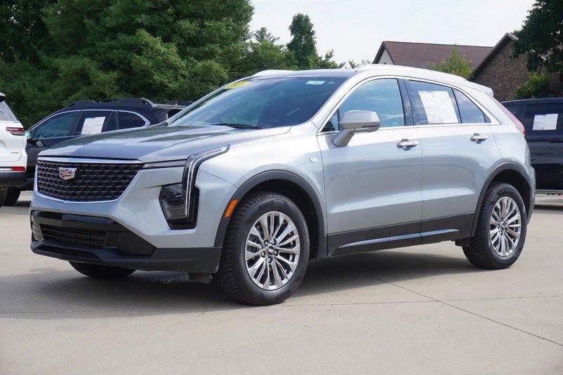 Used 2025 Cadillac XT4 Premium Luxury w/ Trailering Package AWD/4WD image 7