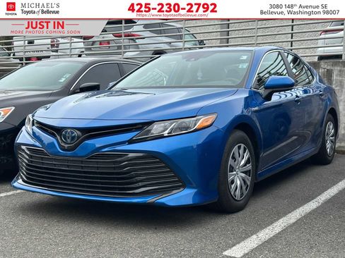 Used 2020 Toyota Camry LE w/ Carpet Mat Package image 1