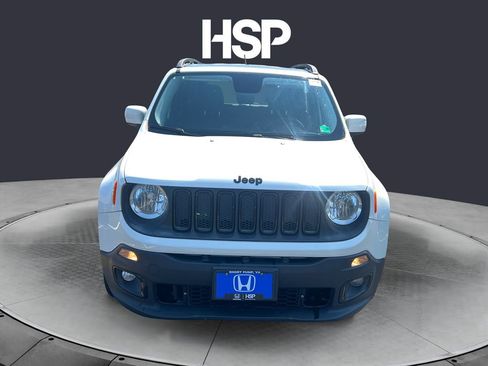 Used 2017 Jeep Renegade Altitude FWD image 8