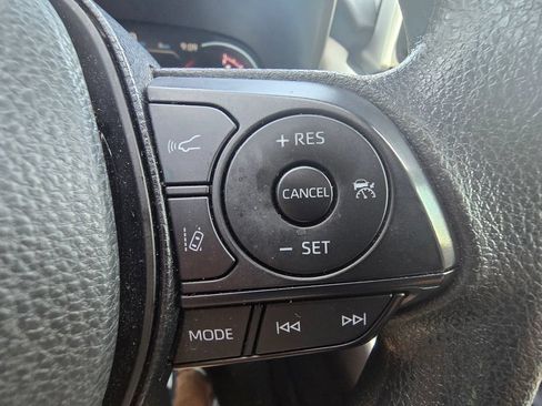 Used 2025 Toyota RAV4 XLE w/ Convenience Package FWD image 23