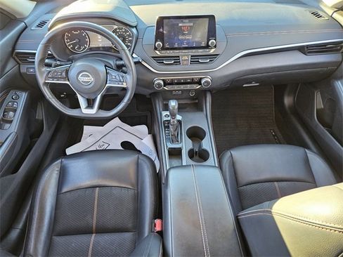 Used 2021 Nissan Altima 2.5 SR w/ SR Premium Package image 13