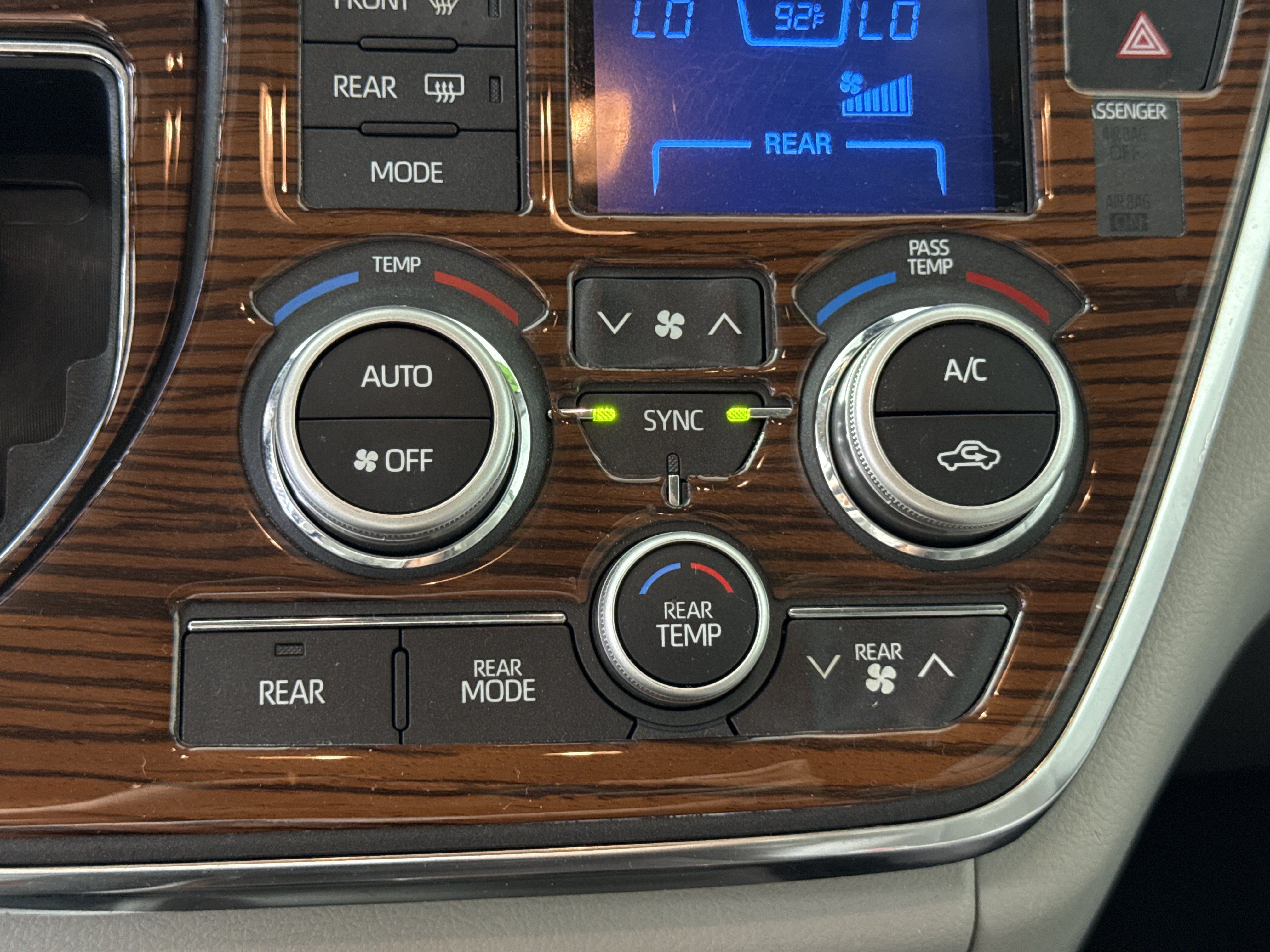 Used 2018 Toyota Sienna LE FWD image 27