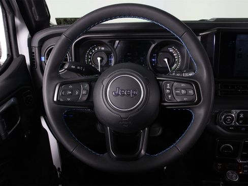 Used 2024 Jeep Wrangler Unlimited Rubicon 4xe w/ Technology Group image 8